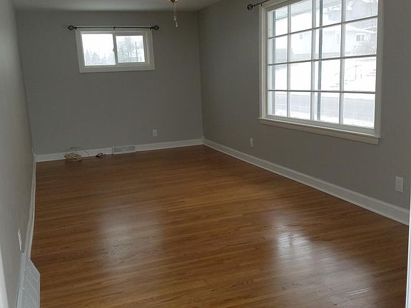 2nd image of 208 Meadow Ave