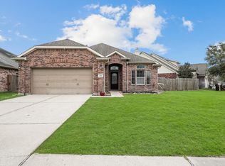 1451 Barras St, Alvin, TX 77511