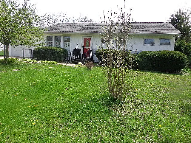 222 Douglas Rd photo 1