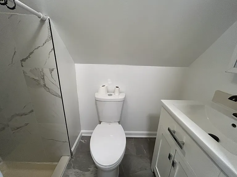 2nd Floor - Bathroom 2