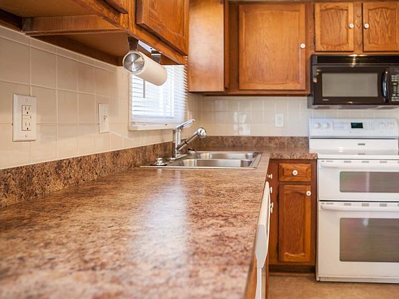 5th image of 1109 Bay Meadows Dr