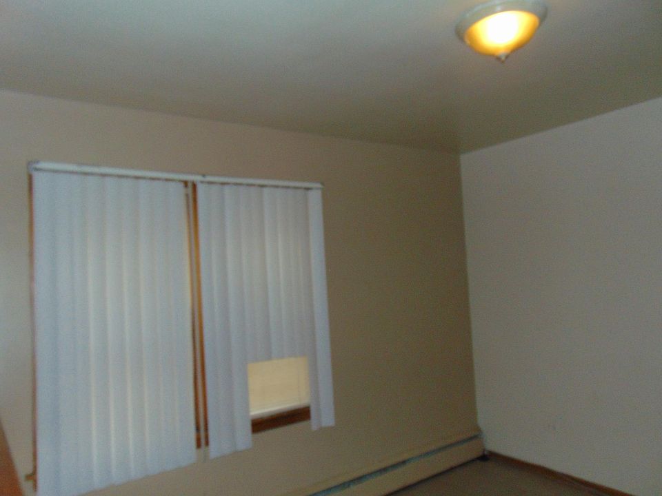 1st image of 13939 S Dearborn St APT 2
