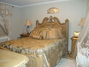 4th image of 12 Edwards St APT 1A