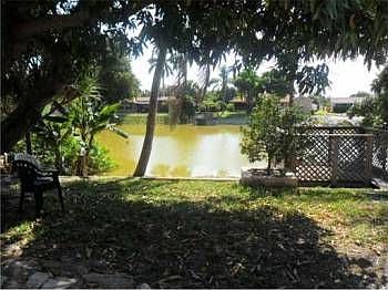 4th image of 1092 W Shore Dr