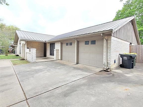 3rd image of 2212 Willow Blvd