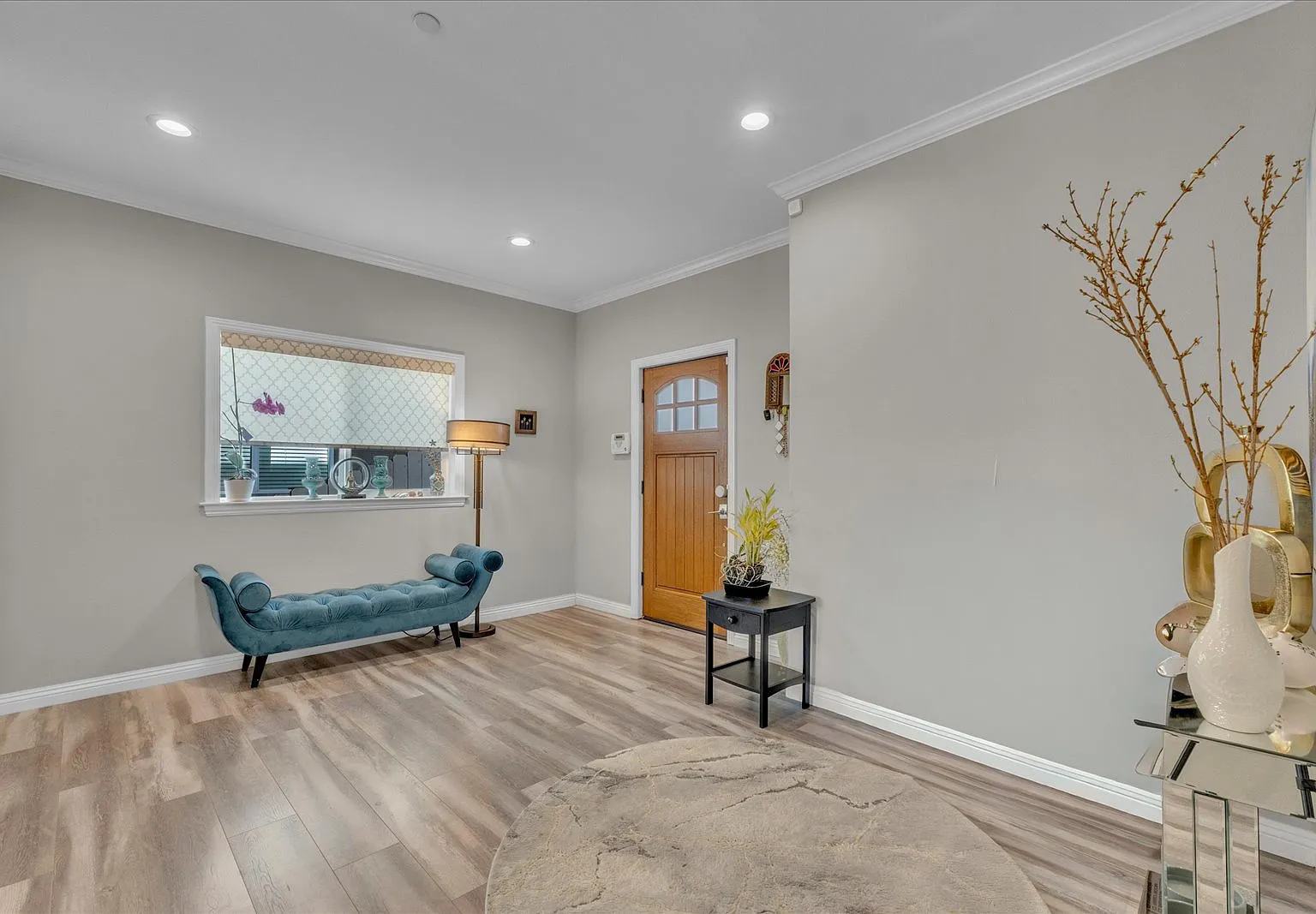 4 bed, 2020 sqft, $5,500 — Photo 3