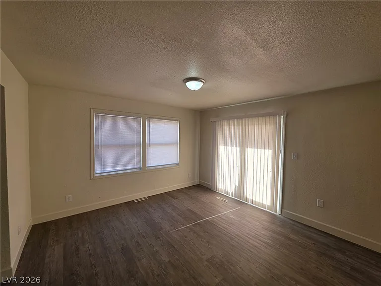 1590 Mustang Dr — Photo 57