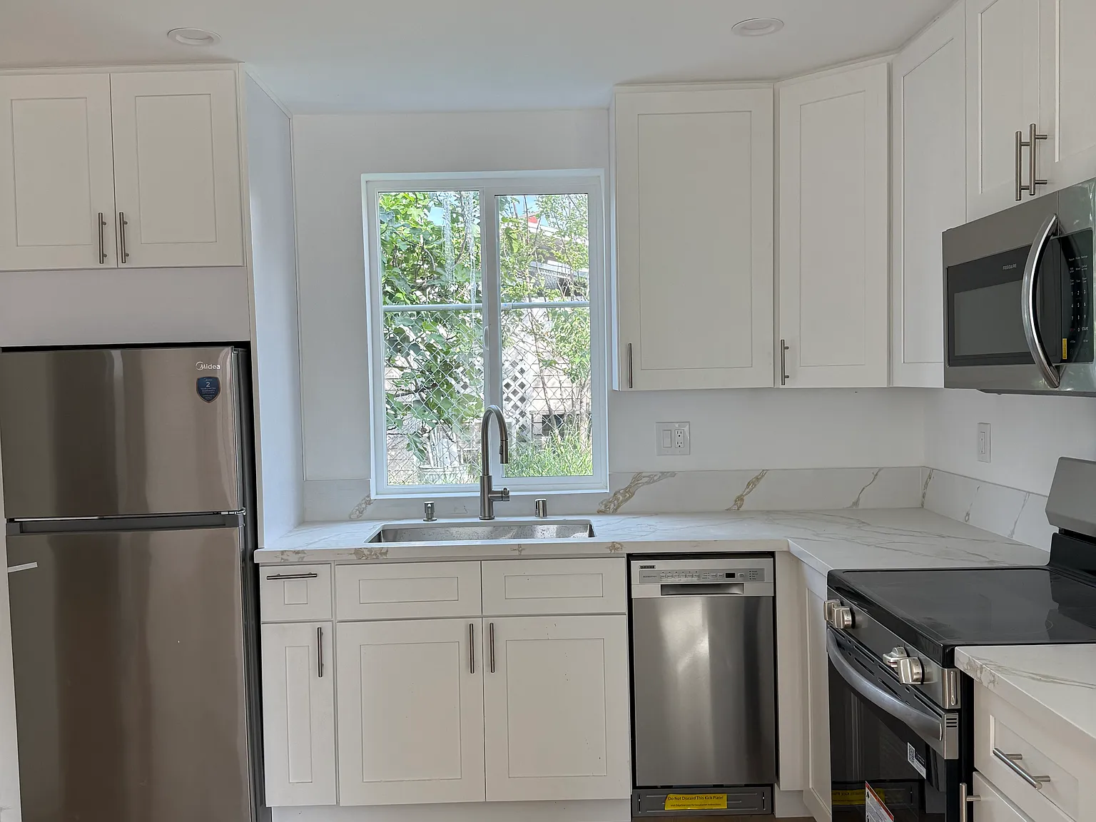 2 bed, 1.5 bath, 850 sqft, $2,785 — Photo 4