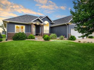 9280 Darrell Dr, Cedar Rapids, IA 52411