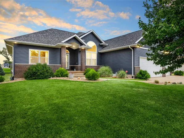 9280 Darrell Dr, Cedar Rapids, IA 52411