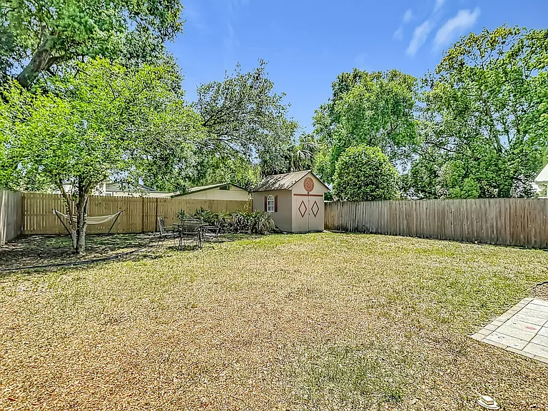 115 E Lambright St — Photo 9