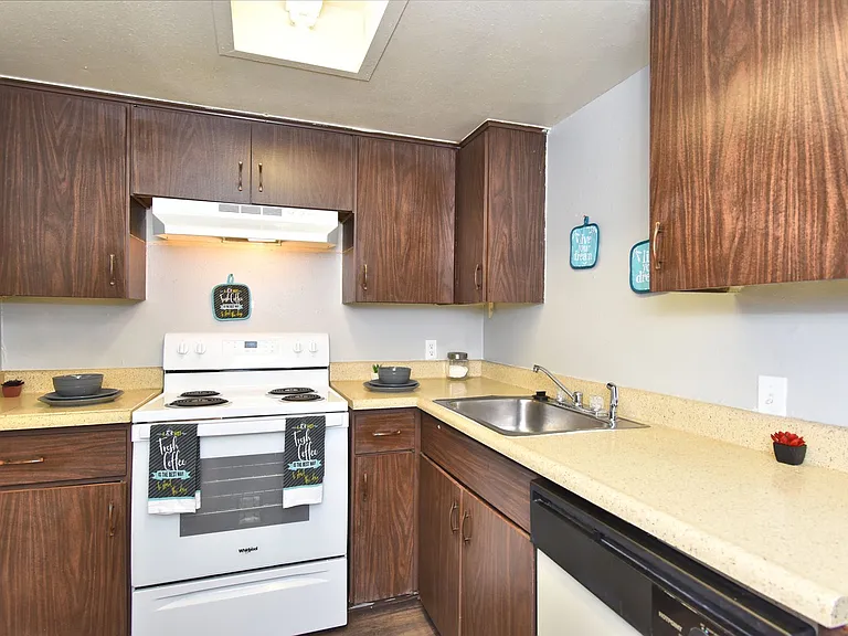 The Woods Apartments — Photo 21