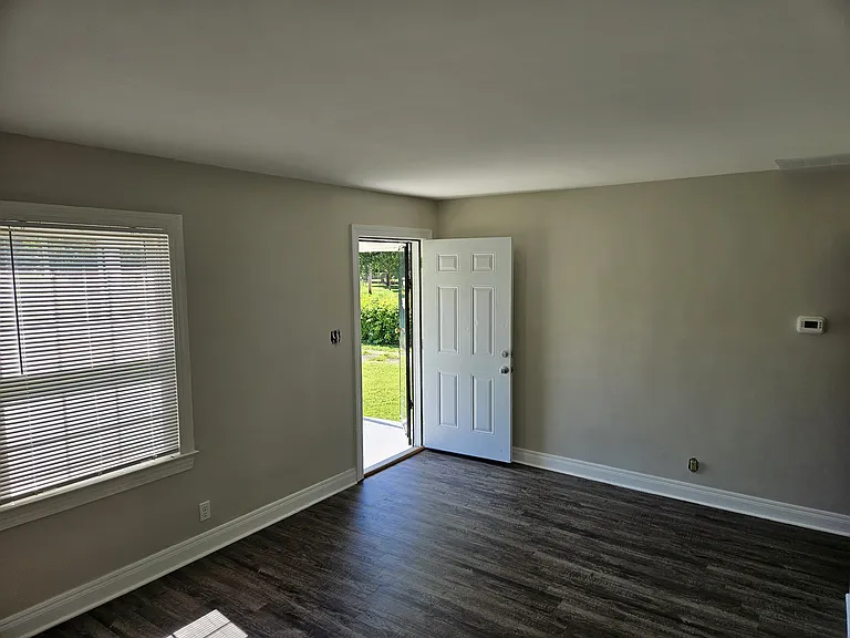 1004 S 45th St — Photo 9