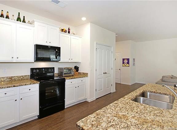 4th image of 7329 Cuddington Dr #102