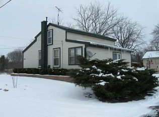 9785 Roanoke Rd, Pavilion, NY 14525