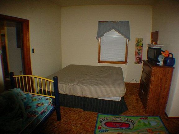5th image of 705 S 14th St