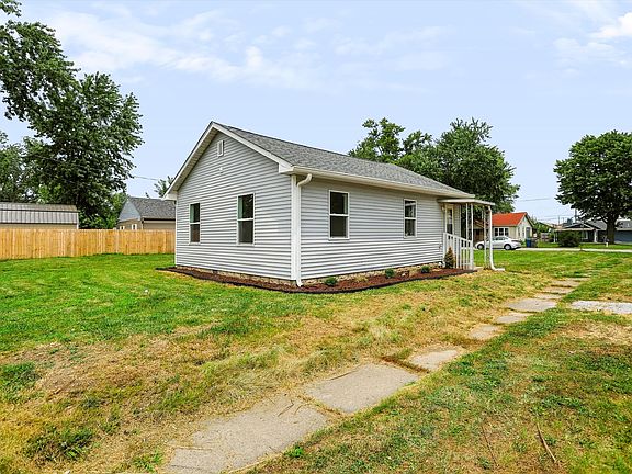 2nd image of 2658 S McClure St