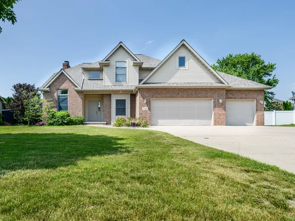 2365 Perry Dr, Stevensville, MI 49127