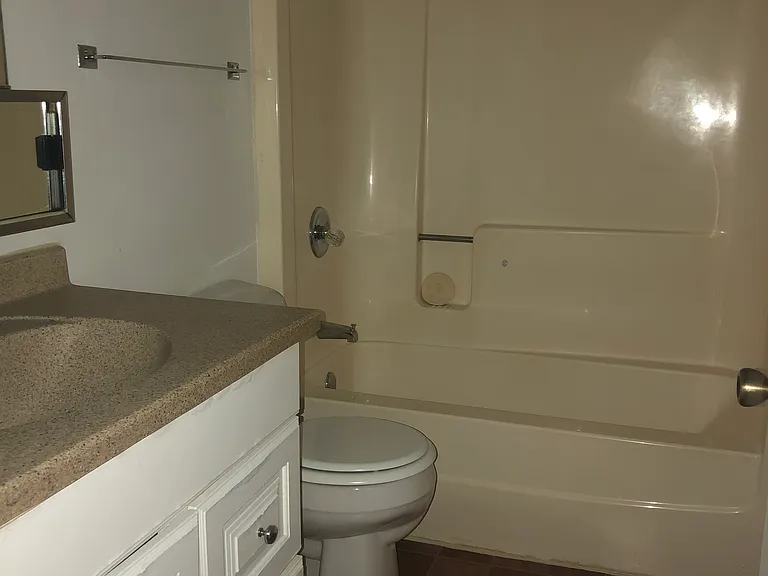 228 S Garfield Ave #4 — Photo 5
