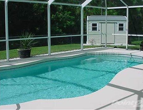 2nd image of 3219 Emerald Ln