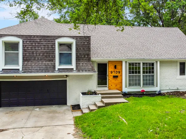 9109 Goddard St, Overland Park, KS 66214