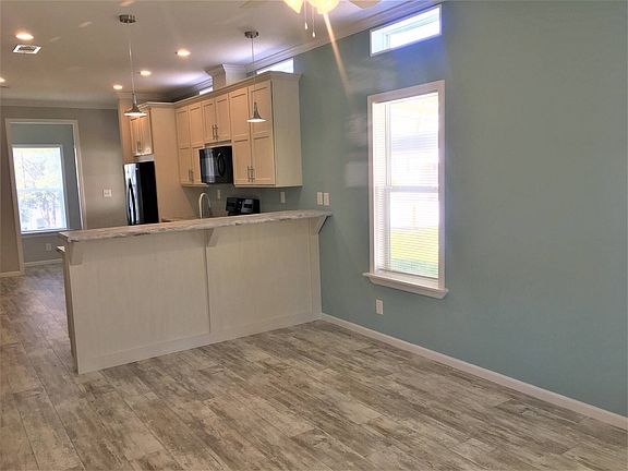 3rd image of 1246 Beechwood Dr