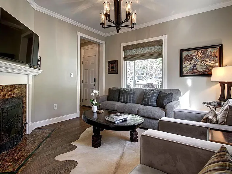 3029 S Sherman St — Photo 3