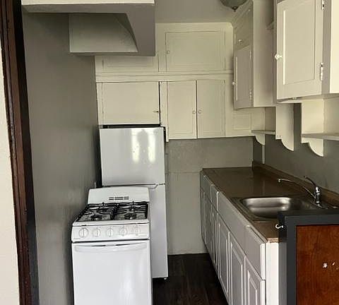 5th image of 4448 Virginia Ave APT 8