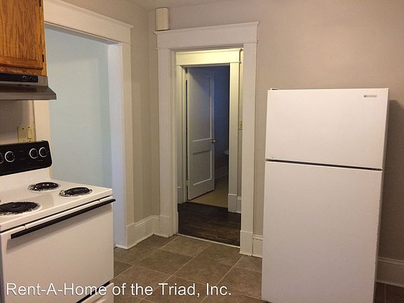 5th image of 516 Boyd St