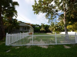 19433 Seminole St, Sugarloaf Key, FL 33042