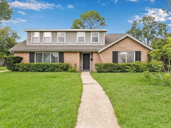 7822 Twin Hills Dr, Houston, TX 77071