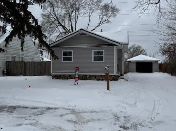 3819 Loraine Ave SW, Wyoming, MI 49548