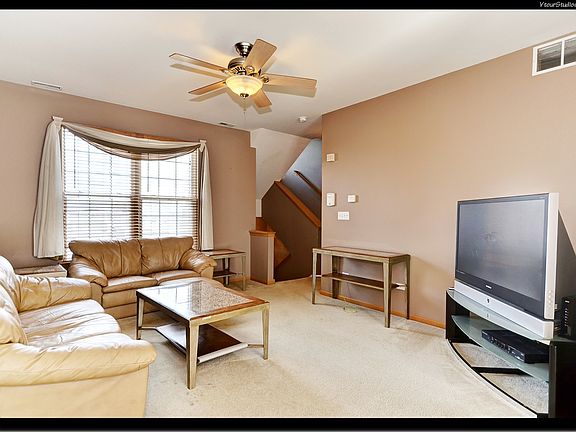 5th image of 1725 Fieldstone Dr S