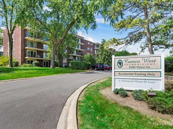 5300 Walnut Ave APT 5E, Downers Grove, IL 60515