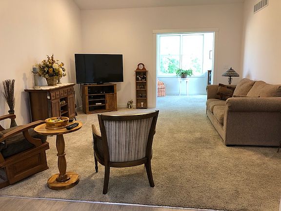 5th image of 5834 Oakgreen Ct N