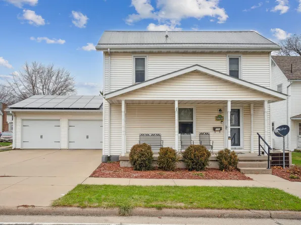 616 1st Ave W, Cascade, IA 52033