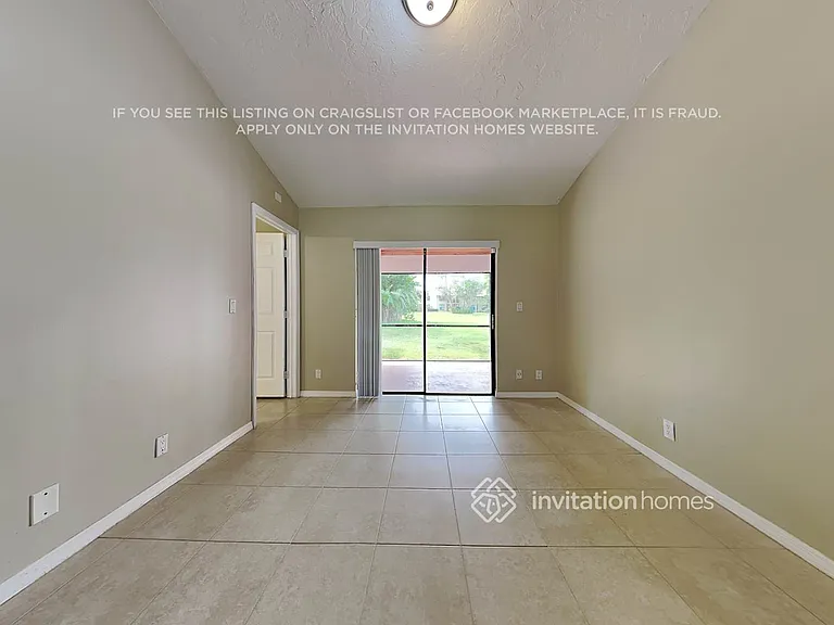13325 Kingsbury Dr — Photo 6