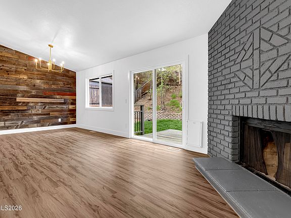 4th image of 3425 Scottsdale Rd