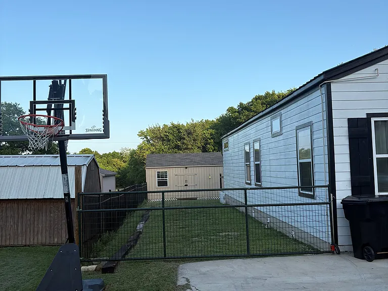 522 Shore Dr — Photo 13