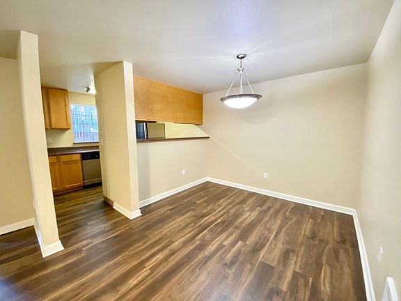 3rd image of 3070 118th Ave SE #M-104