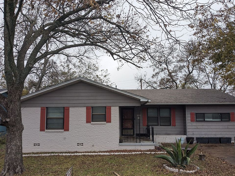 1st image of 802 Shady Ln