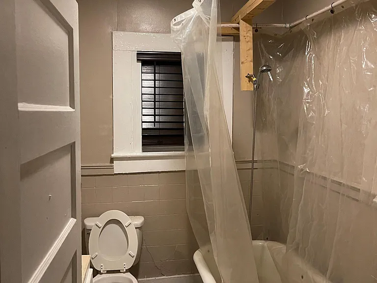 411 W King St #A — Photo 4