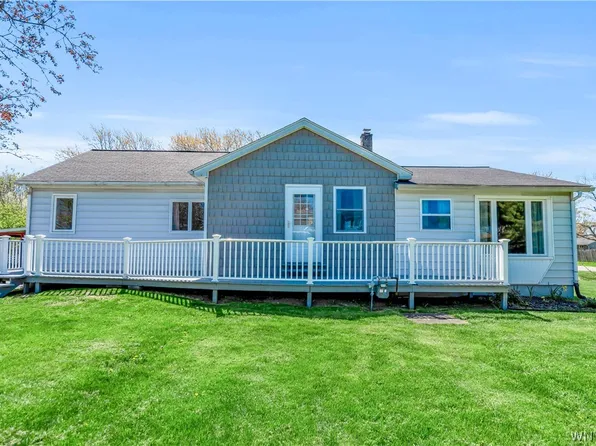 1144 Sweet Home Rd, Niagara Falls, NY 14305