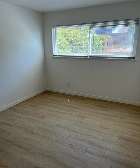 610 Stansbury Dr — Photo 2