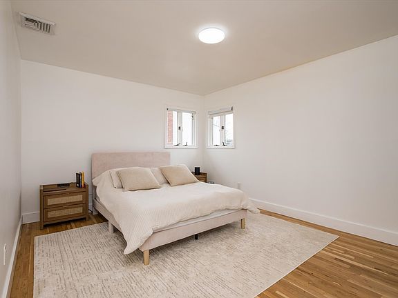 2nd image of 2959 Clubhouse Rd