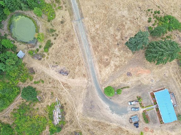 5th image of 3741 Oak Hill Rd