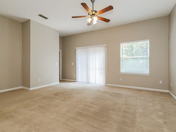 3rd image of 944 Churchhill Ln