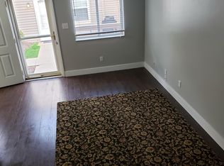 2448 Island Dr APT B, Uniontown, OH 44685