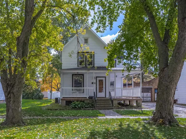744 W South St, Pontiac, IL 61764