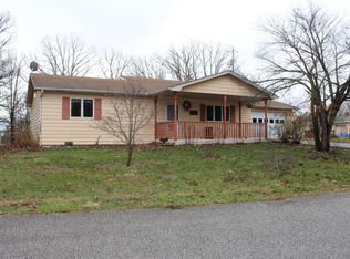 23196 Oakwood Cir, Hermitage, MO 65668